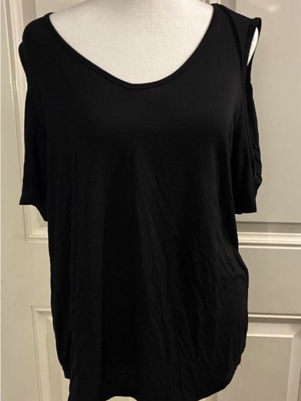 Amazon Black Cold-Shoulder Short Sleeve Top